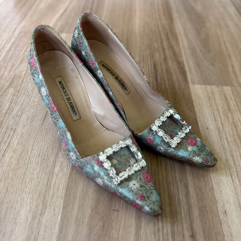 Manolo Blahnik Floral Silk Pumps Heels - Picture 10 of 12